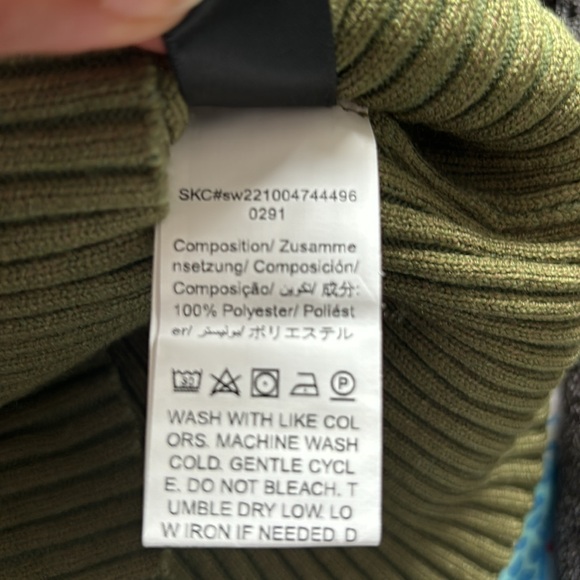 Forest green sweater - Picture 6 of 6